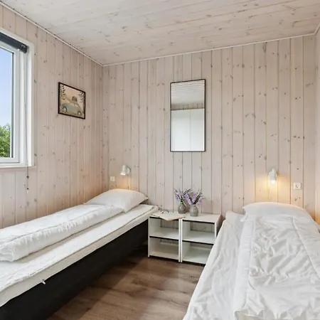 Villavilla 404 - Hostrup Strand, Limfjorden Spottrup
